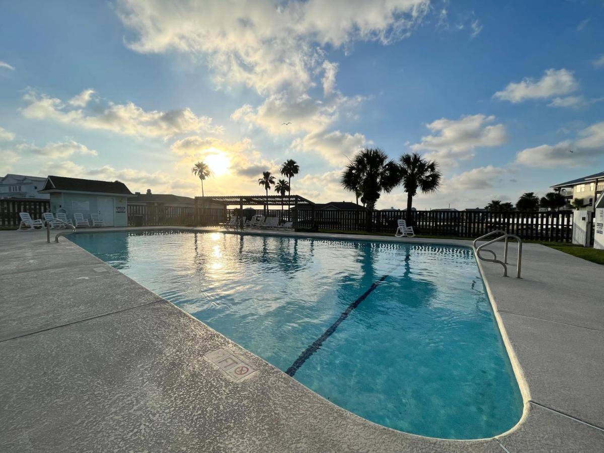 Rockport Waterfront Condo With A View Exteriör bild