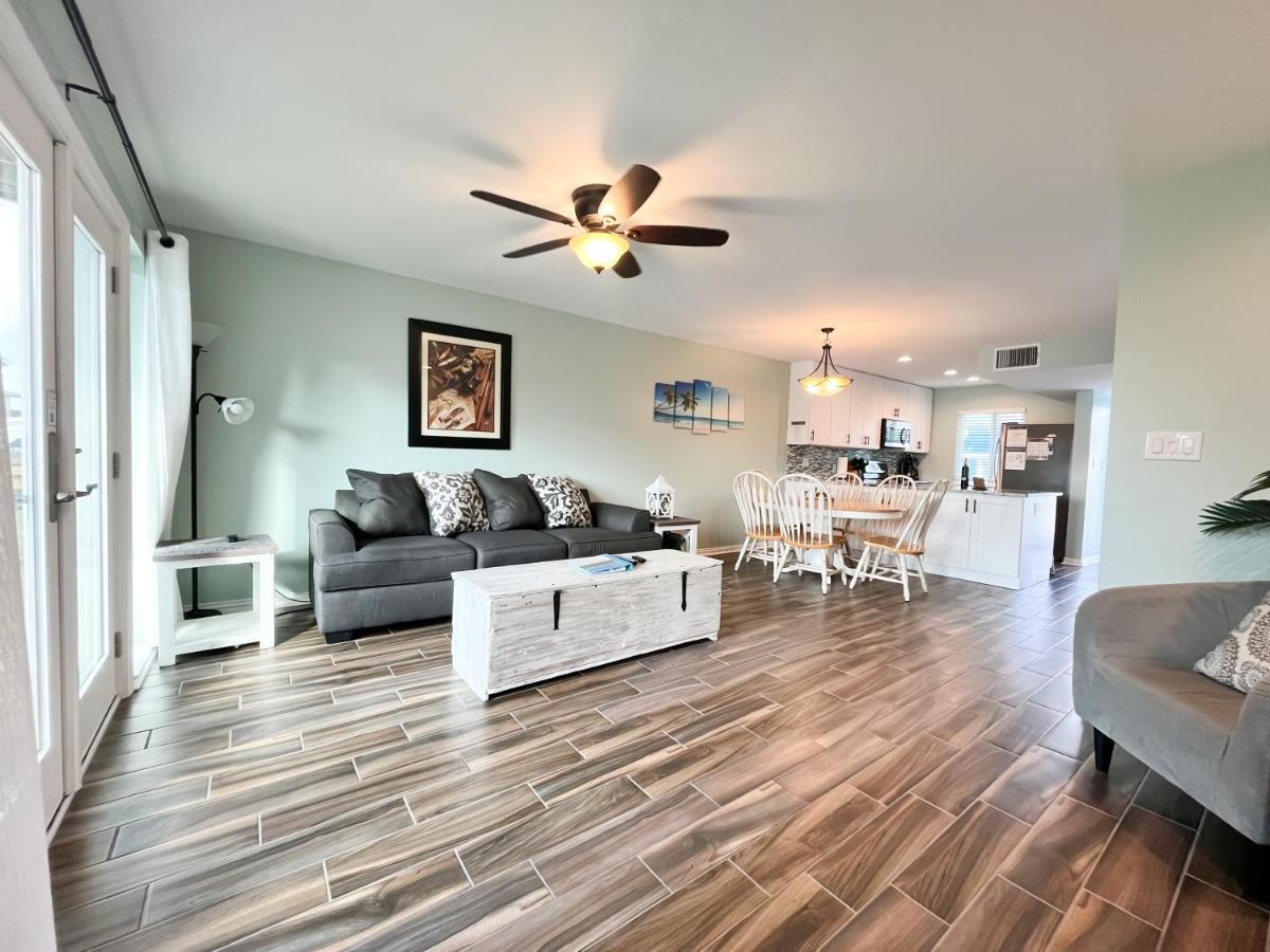 Rockport Waterfront Condo With A View Exteriör bild
