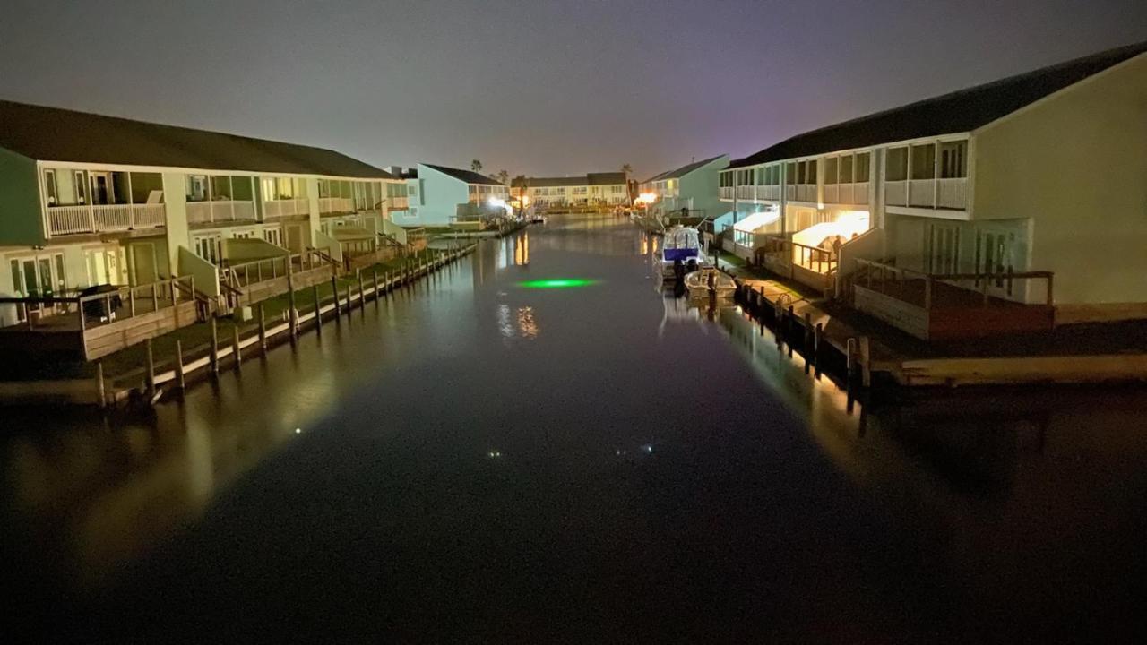 Rockport Waterfront Condo With A View Exteriör bild